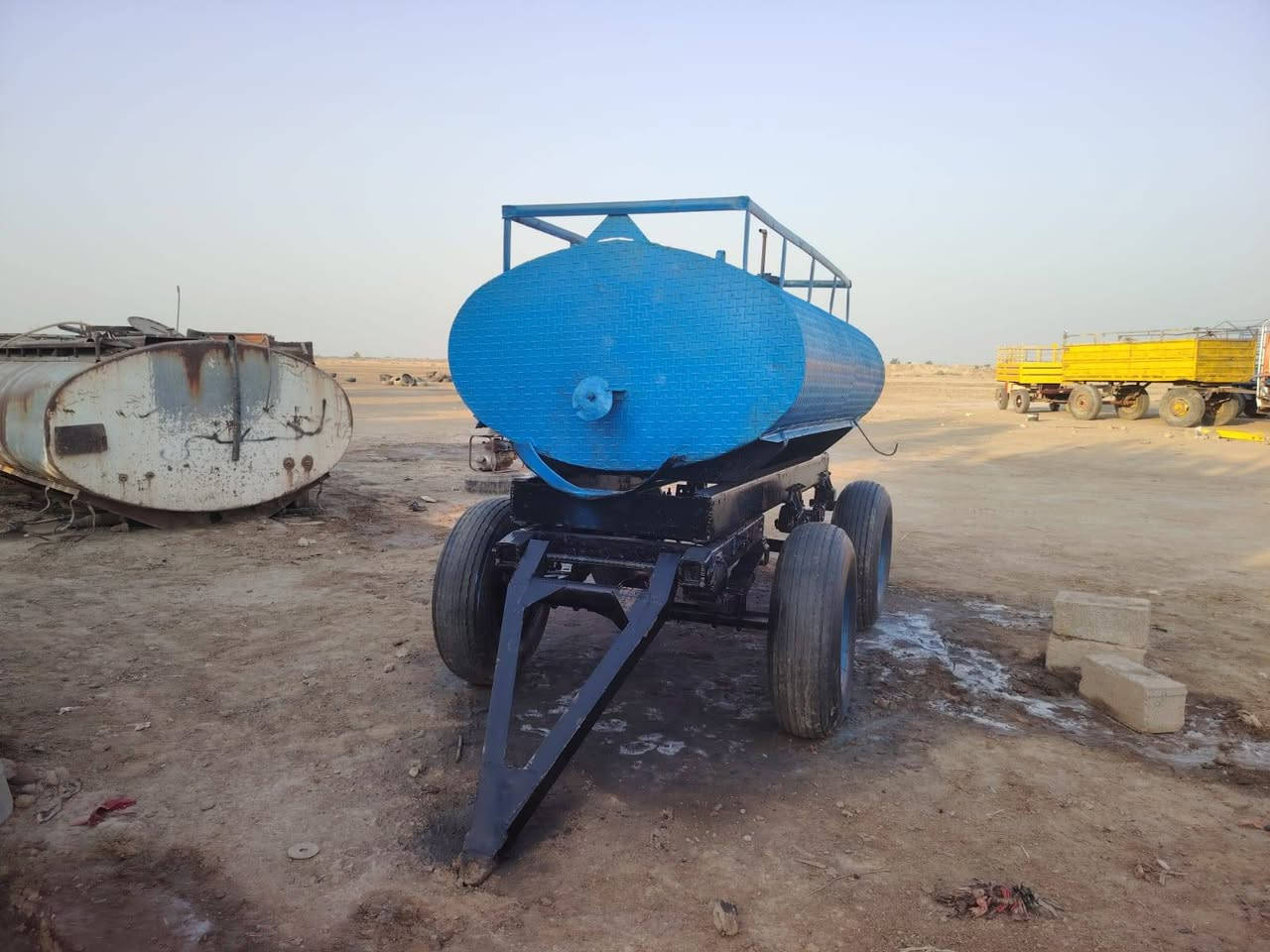 سلام عليكم مقطورة للبيع المكان الديوانية ***********
