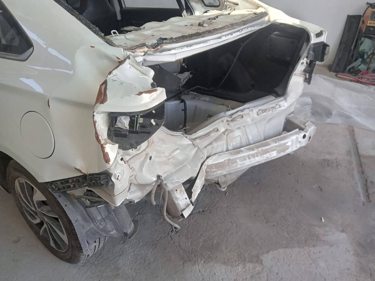 اي شخص يحتاج سمكرة صبغ يدلل شرط يكون الشغل شركة العنوان بغداد الدورة مدخل البعيثة ورة سيطرة الهواشة ٣٠٠ متر على اليسرة اول فرع بالبداية محل البراق سمكرة وصبغ السيارات الحديثة علاء أبو أوس ***********
