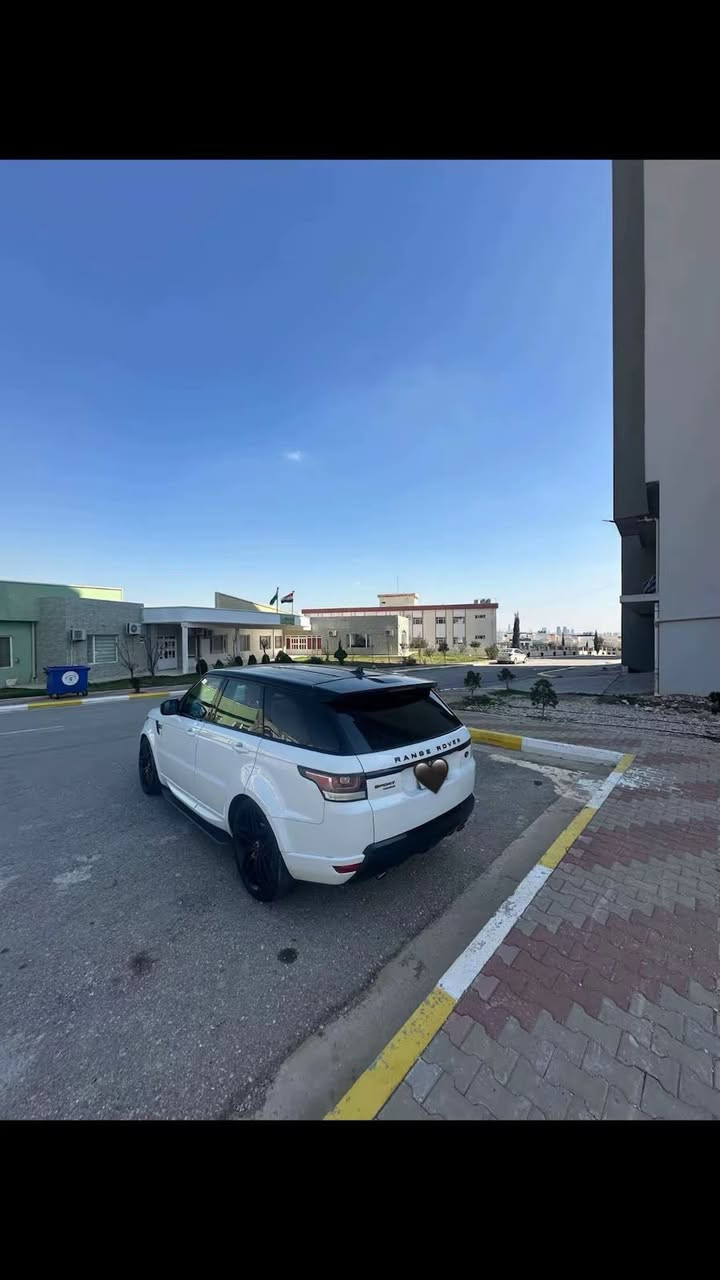 ٢٠١٦مۆدێل رانج رۆڤەر
بێ بۆیاخ دیزڵ ناو سور ١٩٥ وەرەقەو معمالە 
بۆ زانیاری زیاتر پەیوەندی کەن بەم ژمارەیەوە ***********
