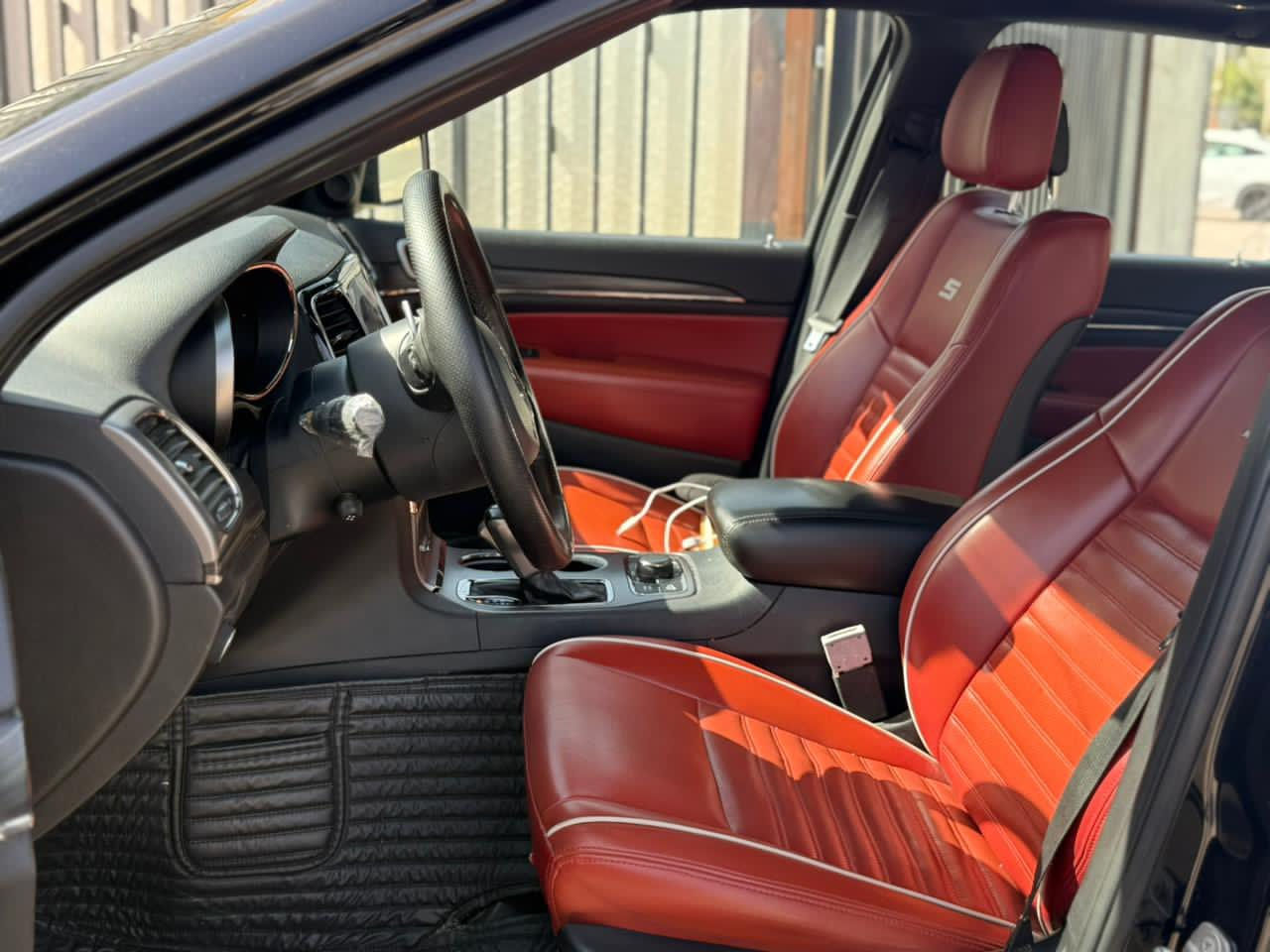 لام عليكم جيب خليجي S فول موديل 2020رقم بغداد بيهة طلقة بلبنيد وبارد في الجامغ فقط ماشية 57.000
السعر 31/000 وبيهة مجال بسيط
للتواصل ***********مكاني بغداد
