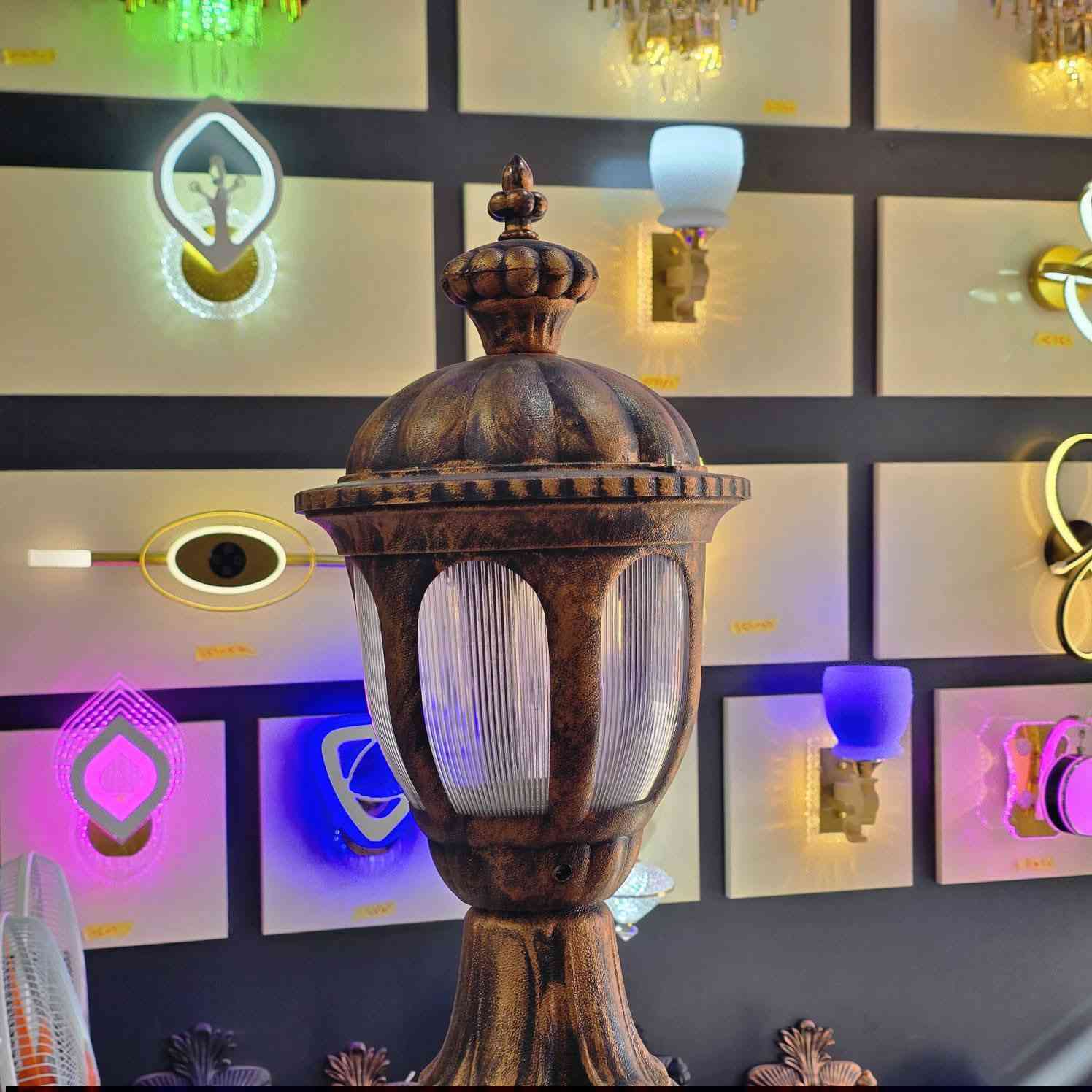 فانوس بأشكال وأحجام متعدده...
يعطي المكان أكثر جمالاً و جاذبية...

مجمع سوق الشيوخ المركزي
حي الجوادين الشارع العام 

فيس بوك مجمع سوق الشيوخ المركزي 
واتساب +964 782 400 0992
تيك توك مجمع سوق الشيوخ المركزي


**إذا كنت صاحب هذا الإعلان وتريد حذفه لأي سبب، رجاءا أرسل رسالة إلى الدعم الفني**