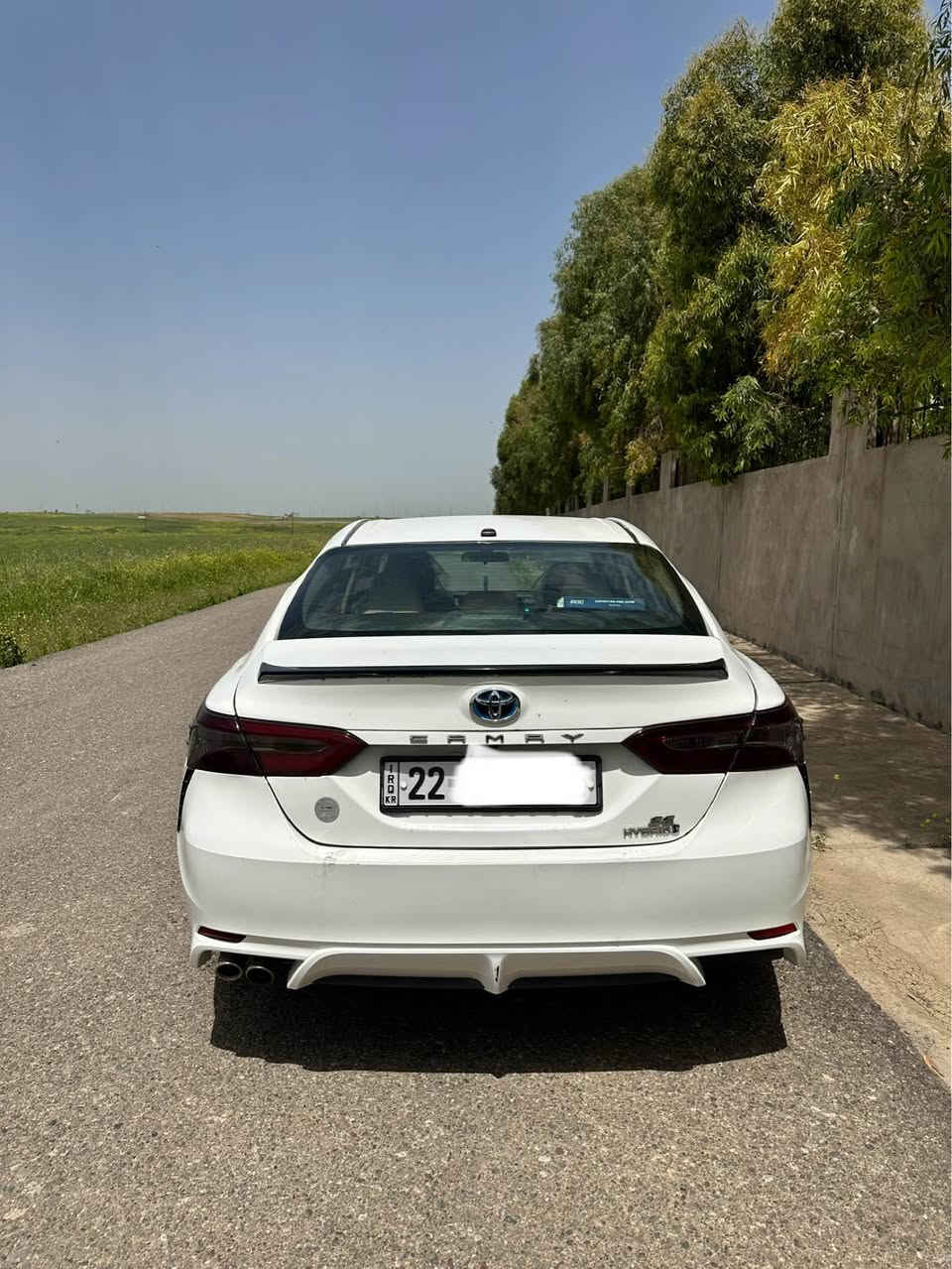 کوردی |عەرەبی 

🚗 تۆیۆتا کامێری ٢٠١٩ SE هایبرێد  (خەلیجی) 
 مۆدێل:2019
 جۆر: SE (مواسەفات خەلیجی)
 ڕەنگی ناوەوە: کرێمی
 کیلۆمەتری ڕۆیشتوو: 160,000 کلم
 ئێرباگ: نەتەقیوە
🛠️ دۆخی دەرەوە و بۆیاخ:
 تەنها دوو پارچە بۆیاخی هەیە (سندووق + چاملخی پشتەوەی لای سایەق).
📑 غەرامە:
 بڕی 9 وەرەقە غەرامەی لەسەرە (بە داشکاندن) دوای  مامەلە دەدرێتەوە .
💵 نرخ:
 175 وەرەقە و مەجالێکی کەمی تێدایە.
📞 بۆ پەیوەندی:***********

🚗 للبيع تويوتا كامري 2019 SE (خليجي)
 الموديل:** 2019
 الفئة:** SE (مواصفات خليجي)
 اللون الداخلي:** بيجي (كريمي)
 الممشى:** ماشية 160,000 كم
 الايرباك:** سليم (مامطكوك)
🛠️ حالة البودي والصبغ:
 * بيها صبغ قطعتين فقط(الجنطة/الصندوق + الجاملغ الخلفي صفحة السايق).
📑 الغرامات:
 * عليها غرامة 9 ورقات (بعد التخفيض/الخصم).
💵 السعر:
 175 ورقة وبيها مجال بسيط للشراي.
📞 للتواصل والاستفسار:
*********** أربيل, العراق
