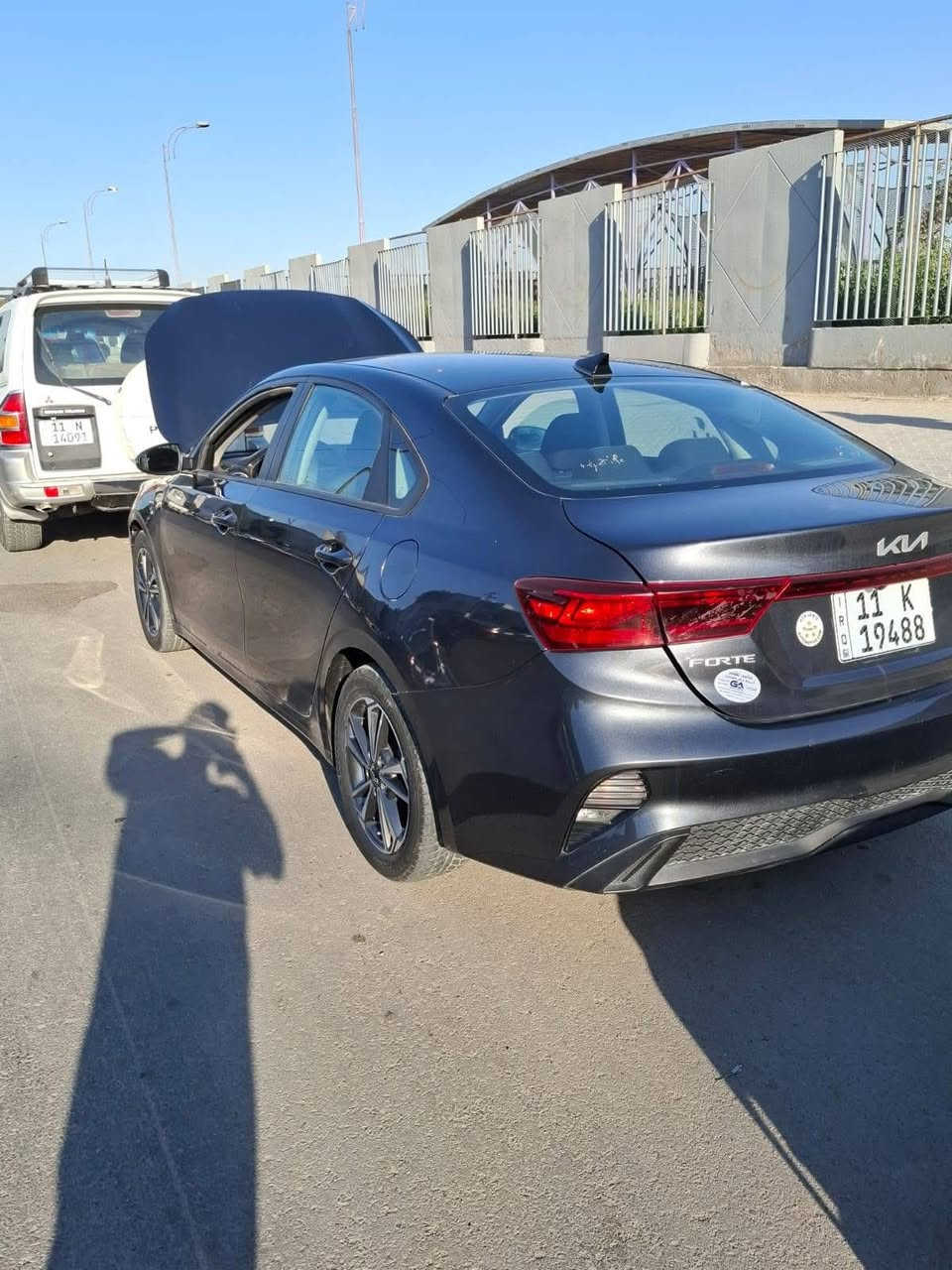 السلام عليكم كيا فورتي 2023 حادثها موضح بالمنشور قطعتين تبديل وقطعتين صبغ اشاير بلمري رادار امامي خلفي مواصفاتها  المعروفه ماشية ٢٥ الف ترقيم جديد بأسمي مكان السياره بغداد البلديات 
السعر 135 
  الاتصال برقم ***********
