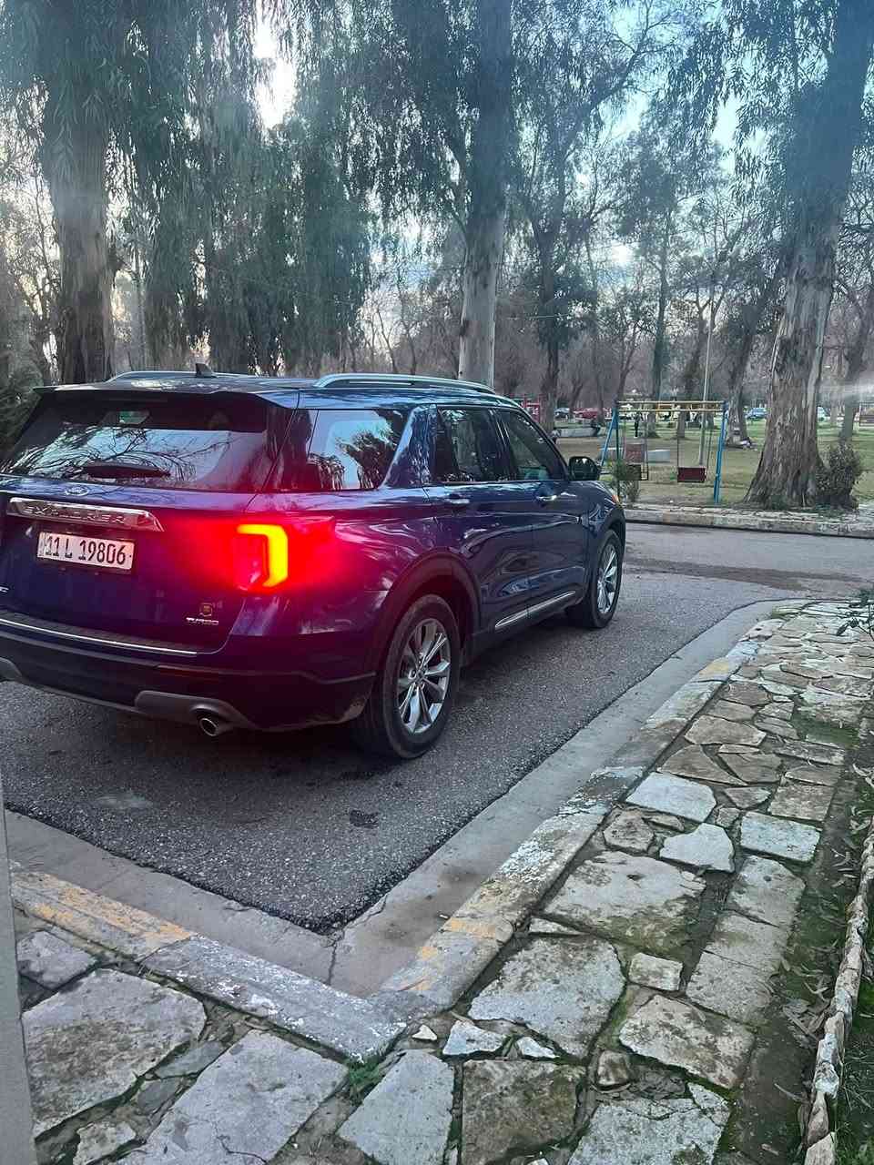 ‏Ford Explorer  (limited ) 2022

سيارة عائلية ورياضية واقتصادية بالوقود بنفس الوقت.   

المواصفات:

 • محرك 2.3 turbu

 • كير أوتوماتيك 10 سرعات

 • اللون الداخلي: جلد اسود

  . انارة داخلية خافتة للسيارة سبعة الوان

   . الدشبول جلد  مطعم بصاج. 

 • تشغيل بصمة + بصمة على الأبواب + رقم سري لفتح الابواب.

 • كاميرات 360 درجة 

 • تبريد + تدفئة للمقاعد الامامية. 

 • تدفئة للمقاعد الخلفية. 

 • تدفئة للمقود (ستيرن). 

  . تشغيل عن بعد. 

  . نضام ماسحات تلقائي. 

 • شحن لاسلكي. مع منفذ USB و type C

 • نظام صوتي فاخر B&O (بانغ أند أولوفسن). 

 • شاشة لمس  مع نظام ملاحة. 

 • نظام Apple CarPlay و Android Auto. 

 • تبريد هواء خلفي منفصل ثلاث قطع. 

 • تحكم كهربائي بالمقاعد . 

 • باب خلفي كهربائي. 

 • مقاعد الصف الثالث 

 • مرايا كهربائية وشفط أوتوماتيكي عند الاطفاء

 • حساسات أمامية وخلفية ومحيطية تفاعلية. 

 • نظام النقطة العمياء. 

 • نظام التحذير من التصادم الأمامي. 

 • نظام المساعدة على البقاء في المسار. 

 • مثبت سرعة ذكي تفاعلي (intellegent Cruise Control). 

 • نظام التحذير عند الرجوع للخلف 

 • أنوار LED خلفية و أمامية زنون بلادي

  . نضام الاوامر الصوتية. 

  . بردات للنوافذ الخلفية. 

 • ويل بلاتينيوم 20 إنش بلادي

 • نظام تعليق ناعم ومريح

 • نظام تحكم بالطرق المتعددة (Terrain Management System)بيها خمس انضمة قيادة للثلوج والرمال والحالة الرياضية وحالة المقطورة والطرق الجبلية الوعرة. 

 • حادث : دعامية امامية ومتبدلة نفس اللون 

 • جميع الإيرباكات والحساسات سليمة 100% وشغالة

 • السيارة مكفولة وجاهزة

رقم الشاصي : مرفق مع الصور

السعر: 23,300 $  والشراي يأمر ويتدلل. 

للتواصل: ***********
