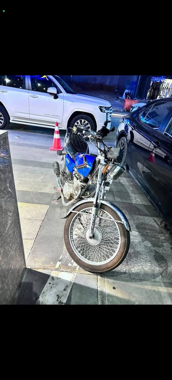 مانتۆر نامی 4گێر بەشەرت بێ حەیبە مەنەفێستی ئەسڵی لەگەڵە نرخی 395هەزار کەمێك محامەلە گەرمشتەری تێل بکە بۆ وەتس ئاپ *********** أربيل, العراق
