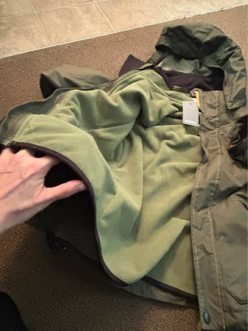 Never worn (inner jacket can be removed & worn separately) Burnaby, BC


**إذا كنت صاحب هذا الإعلان وتريد حذفه لأي سبب، رجاءا أرسل رسالة إلى الدعم الفني**