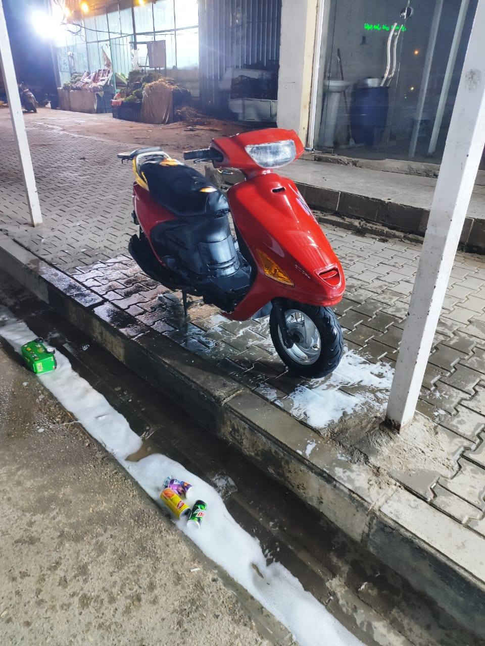 لسلام عليكم دراجه فراشه لبيع دراجه حلوه ونضيفه كهرباياته شغله سعره350 اوبه مجال قليل ***********
