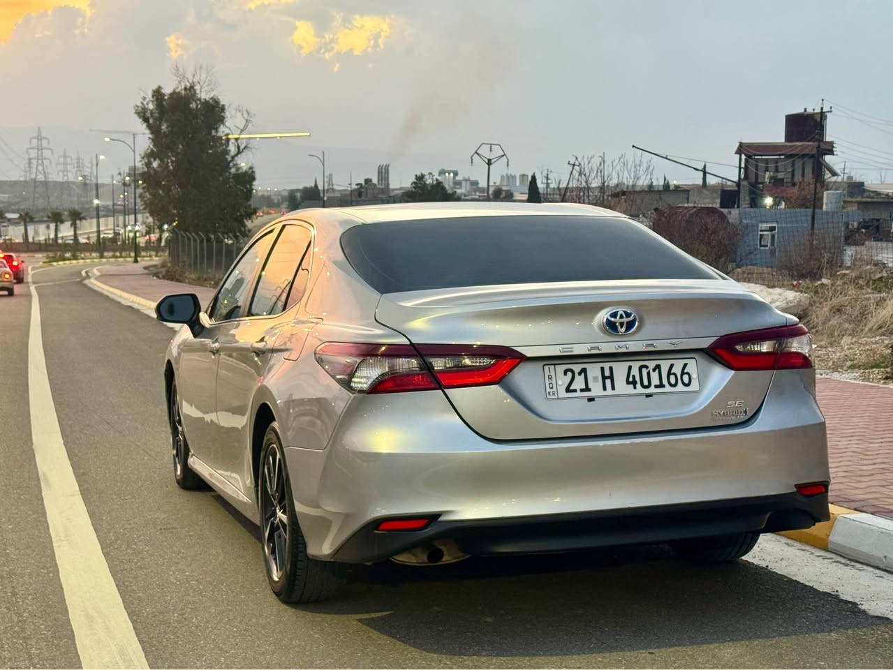 کامری مۆدێل 2022 هایبرێد و بەنزین مواسەفاتی LE کراوە بە SE سەنەوی و ڕەقەمی تازەیە بە ناوی خۆمەوەیە بەس بۆنید بۆیاخە قرچێکی بەصیتی هەیە بێ ئێرباگ تەقین سارد و چاڵی نییە 60 هەزار مایل ڕۆشتوە هەموو گیانی بە شەرت . سعری 170 گەڵاو مەجالێکی کەم _ ***********__*********** السليمانية, العراق
