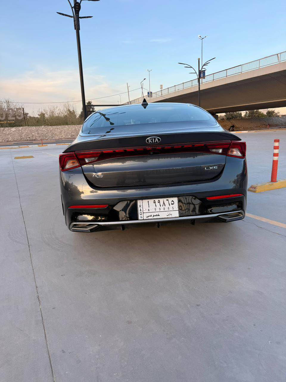 السلام عليكم
للبيع k5 موديل 2021 نص فول فئة Lxs ومواصفاتها المعروفة رقم بابل
حادث السياره
*فقط بارد جاملغ وحافت البنيد وصور الحادث مرفق
مواصفات السياره
*دشبول بيانوا 
*اربع وضعيات قياده
*رادرات امامي وجانبيه وحساس خلفي
*مكينه 1600تيربوا اقتصادي جدا 
*شاشه كار بلي +كاميره خلفيه
*ويل 16
*السياره مسويله ادامه كامله صدر وبلكات ونوزلات وبولش ونانوا سيراميم
السياره جديده استخدام شخصي معروضه 16 الف دولار وبيه مجال بسيط مكان السياره بغداد السيديه 
للاستفسار للاتصال *********** بغداد, العراق
