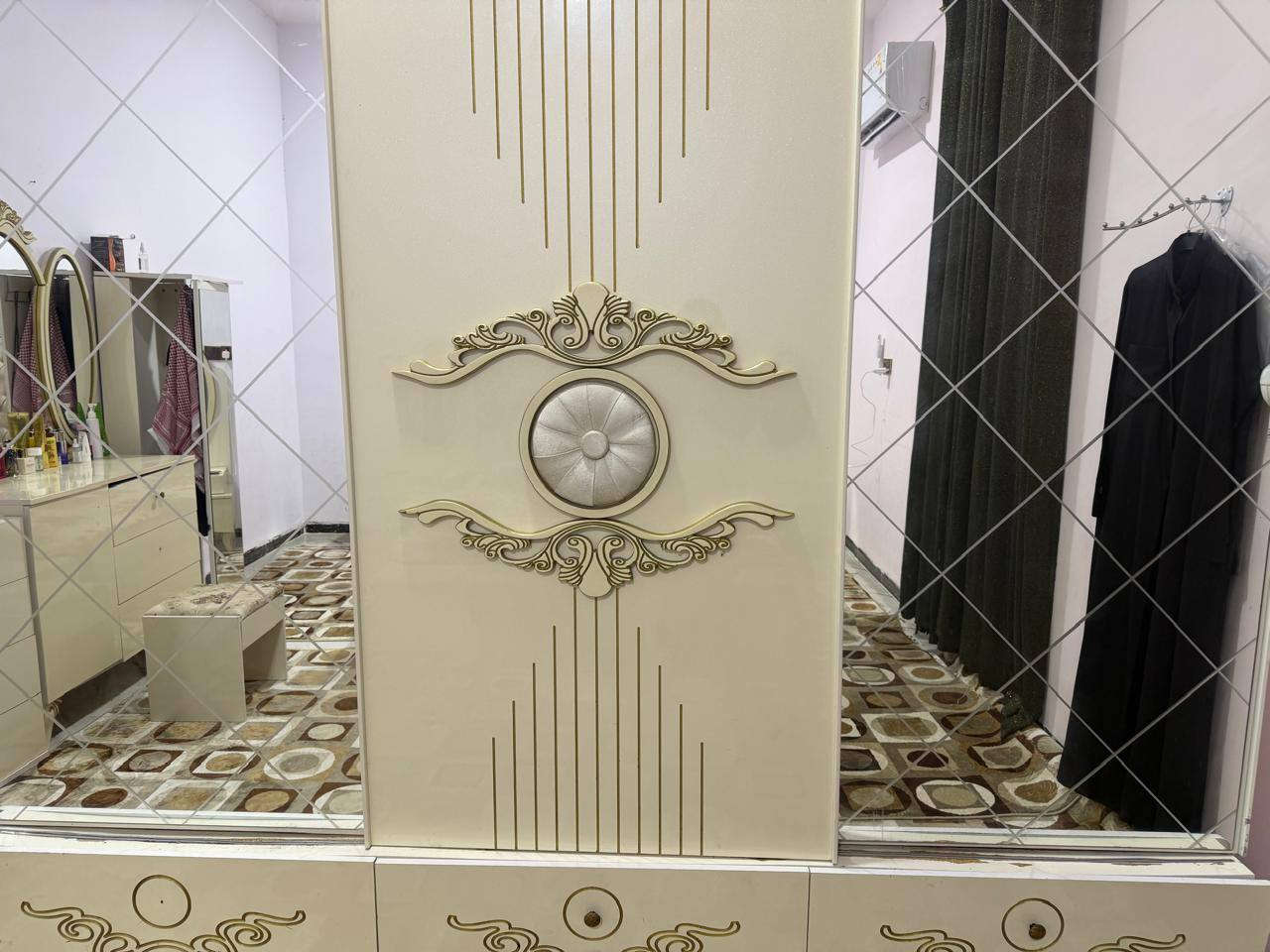 مكلف بالنشر
غرفة نوم ايطالي نظيفة سعرها 500 وبيها مجال 
العنوان.. حصيبة حي التنك
للتواصل على الرقم ..***********
