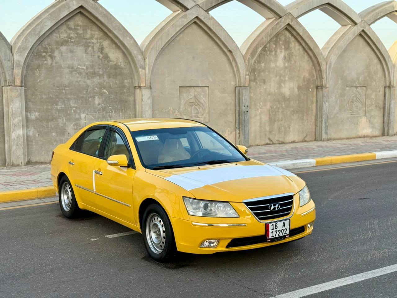 سلام عليكم سوناته موديل 2010 وارد خليجي بيها جاملغ أمامي تبديل بدون دواخل باقي سياره كفاله عامه محرك 200 دوش  تخم تاير حداديه جاهزه سياره  مصفره هيئه وغرامه  السعر 97 وبيها مجال الستفسار علئ ***********
مكان سياره ألامام عون طريق كربلاء بغداد
