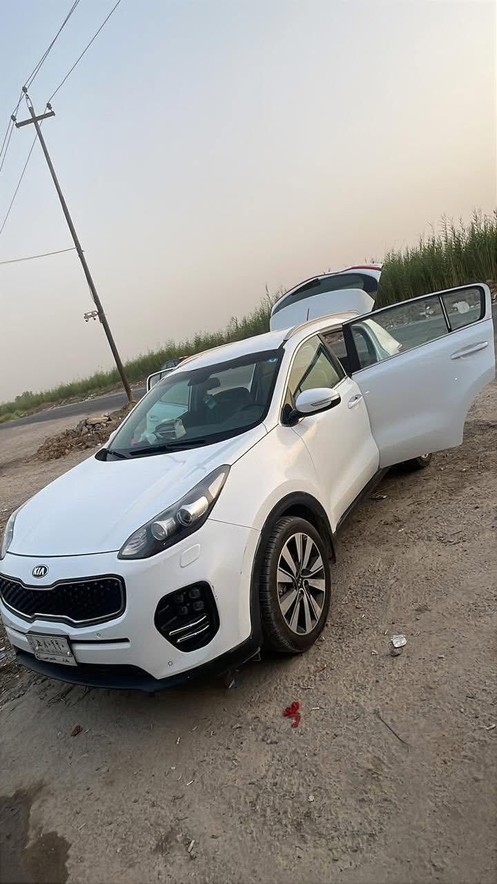 سبورتج 18 للبيع

خليجي ماشية 114 الف 

رقم بغداد 

محرك 2000 دوش 

كلشي موضح بالصور 

السعر 180 

الاتصال ***********
