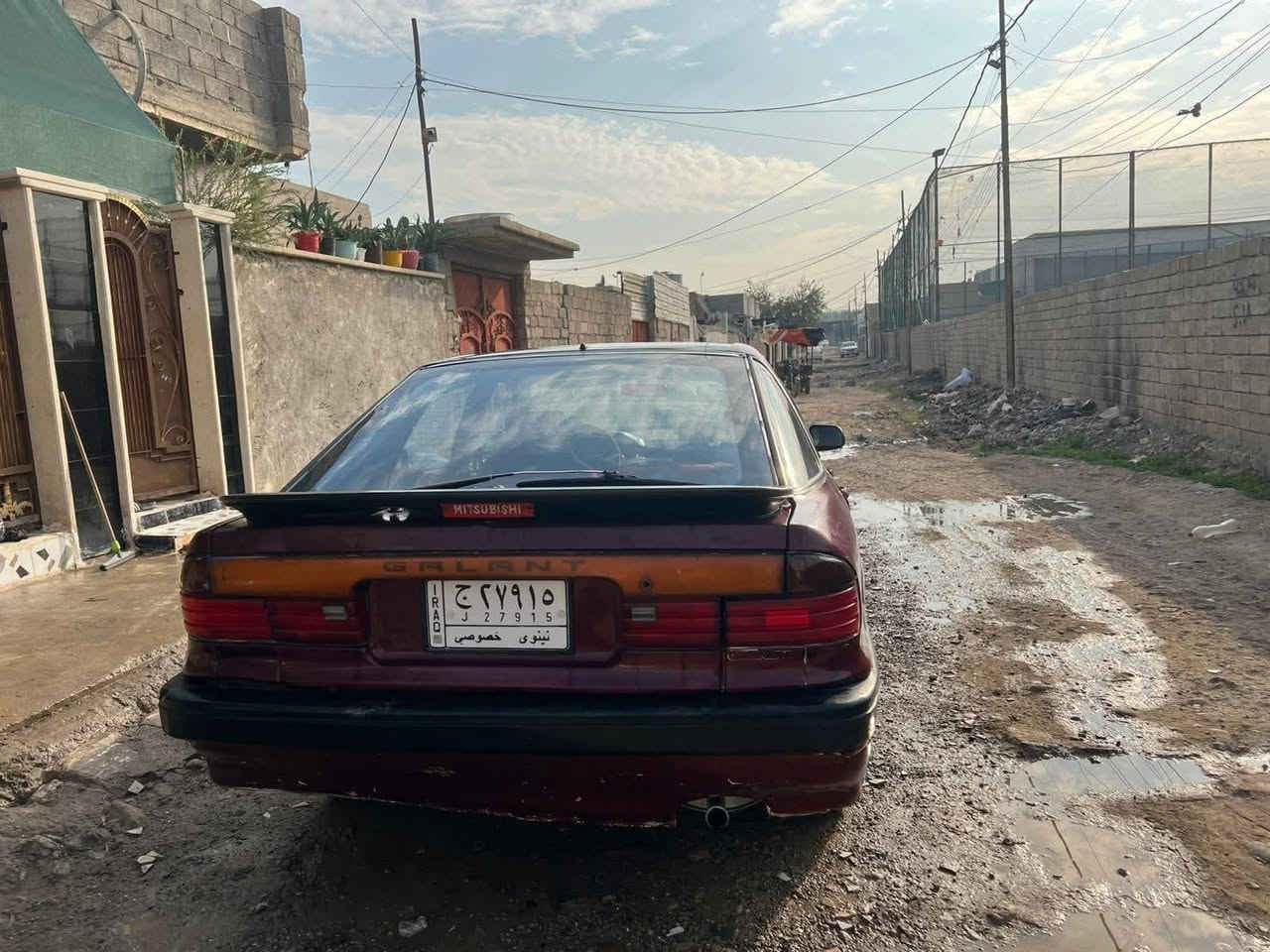 السلام عليكم 
#للبيع مستعجل ،  سيارة متسوبوشي گلانت موديل ٩٢ ، رقم نينوى الماني شرط التحويل والوكالة ،  گير ومحرك شرط ، گشرها شوف العين  ،  سنوية لـ ٢٠٢٨  ،  كهربائيات كاملة ،  السعر ٢٥ وبيها مجال 
للاتصال: 
كورك:  *********** 
اسيا: ***********
او مراسلة على الواتس اب
