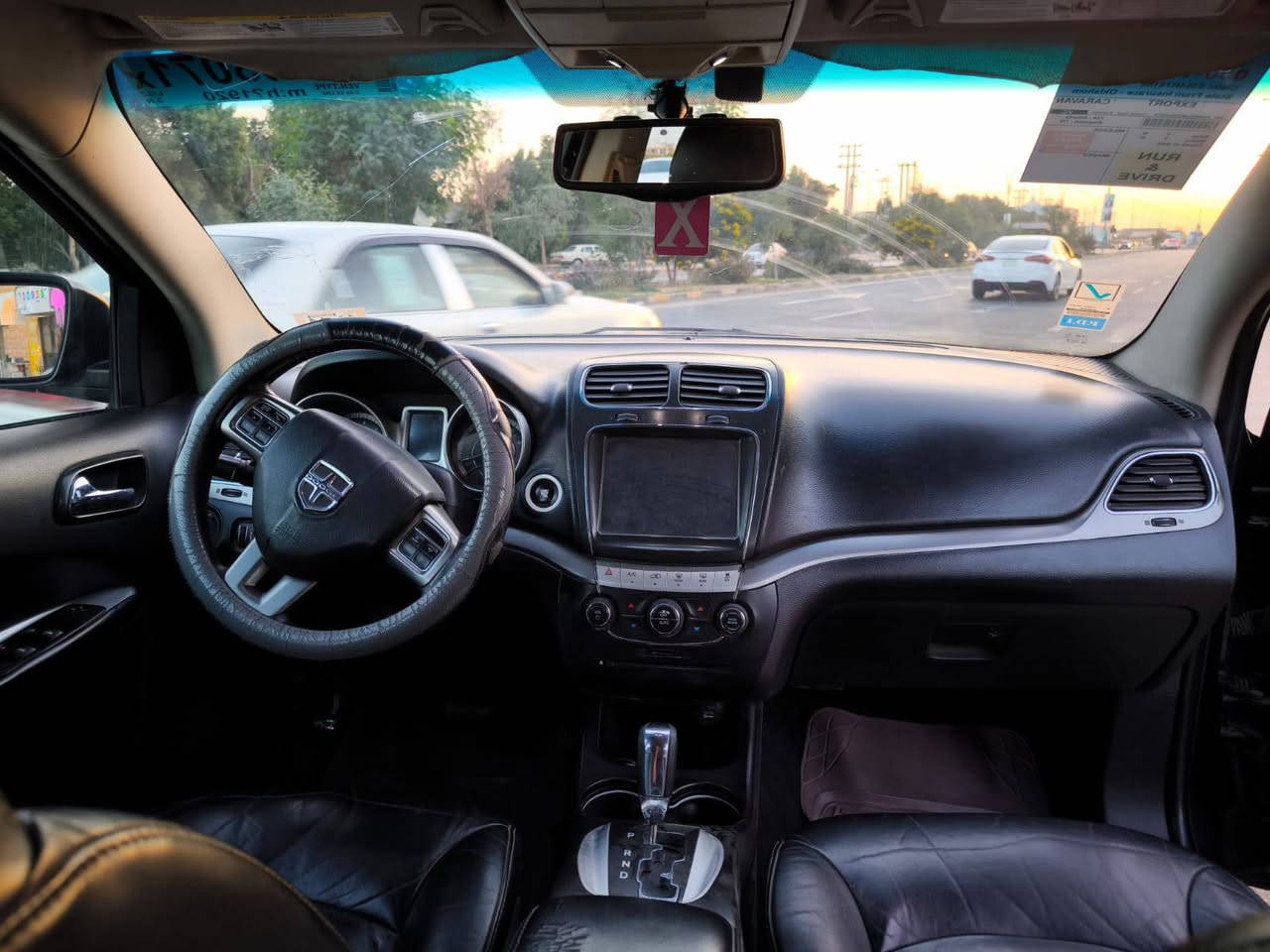 السلام عليكم
 جورني موديل 2015 محرك 6 سلندر رقم دولي باسمي مشروع وطني سنويه لغايه 2027 حادثه جاملغ وبنيد بدون داخل السياره نضيفه 3 قطع تبريد كشنات جلد كشن كهرباء تحكم ستيرن شاشه كبيره 
السعر 124 بيه مجال بسيط 
للاستفسار التواصل ع الخاص او الاتصال ع الرقم 

اتصال او واتساب

***********
