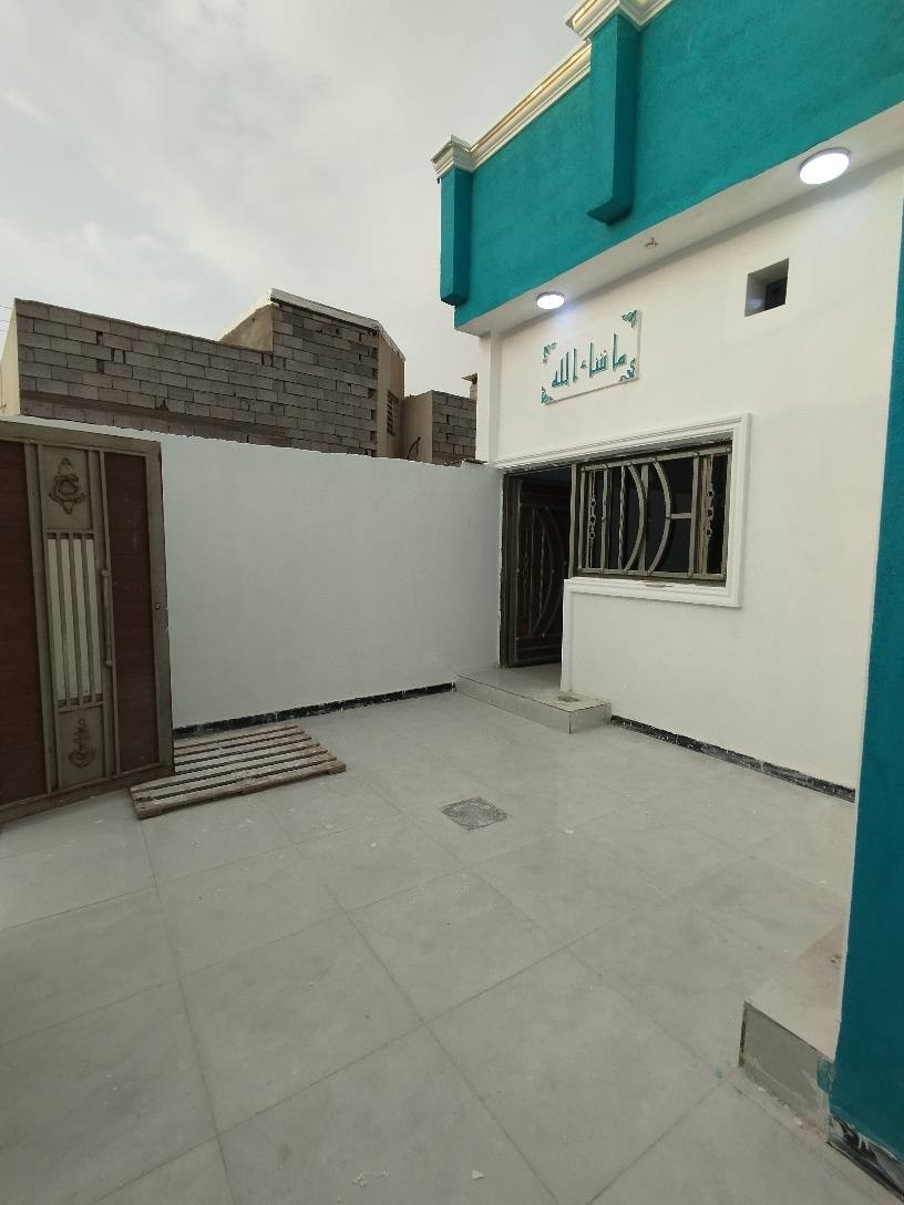 #اسعد_الله_اوقاتكم_بكل_خير⁉️👋🏼

دار سكن للبيع بناء 2025

#المساحه 183 متر 👍 

#جنس_العقار :: طابو ملك صرف زراعي باسم عراقي سند 25 

#العنوان :: البصره شط العرب الجزيرة الصغر 
#يحتوي البيت على 3  غرف منام كبار
و ديوان
و مطبخ و صاله
و مناور عدد 2
و صحيات داخلي وخارجي  و وطارمه

#البيت جاهز من كلشي تستلم البيت عنده المكاتبه
كامل من مقطوره و كيزر و ماطور
جيب اثاثك و اكعد
و الف عافيه الي ياخذه

جميع الخدمات متوفره ماء كهرباء ومدارس 
#السعر ((  113 مليون  وبي مجال 
#للاستفسار الاتصال على الهاتف 📳📞
س📳((***********))محمد ابو حسن الربيعي ☎️📞 شط العرب, البصرة
