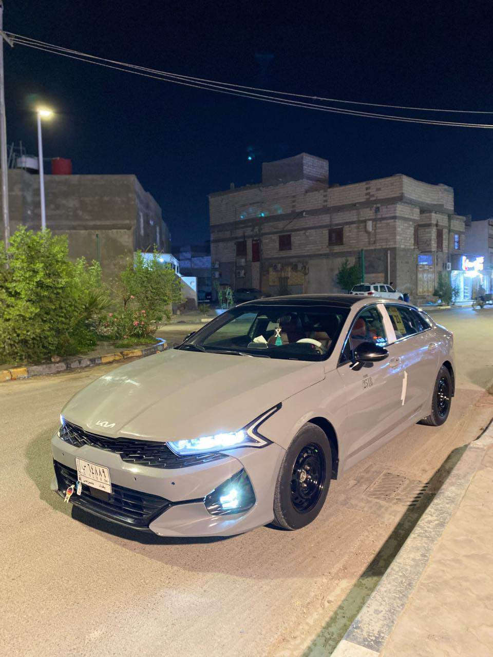 السلام عليكم…
للبيع او مراوس حسب القناعه كيا K5 موديل 2022 لون اسمنتي مميز وارد امريكي ضرر خلفي بحوض الاسبير + جاملغ امامي تبديل بلعراق رقم بغداد معوقين باقي سنه وتصير حره 
السياره فول مواصفات 1/1 
1-بصمه تشغيل 
2-بانوراما 
3-كشنات جلد بلاد لون ماروني 
4 رادارات جانبيه 
وبعد بيها هواي مواصفات 
السياره جاهزه مكينه كير حداديه تخم تاير 
عنوان السياره [ البصره -الزبير ] 
السعر 135$ 
للتواصل *********** (عباس) 
انا مكلف بلنشر رقم راعيها فوك البصرة, العراق
