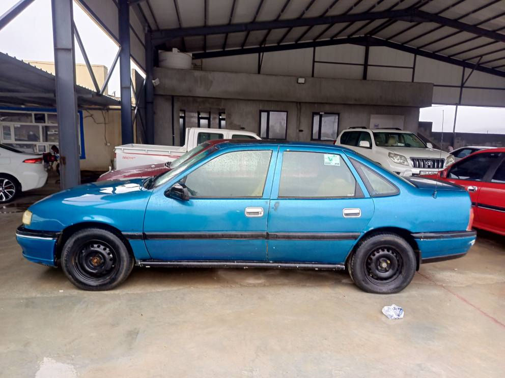 بەناوی خوا گەورە
ئۆپڵ مۆدێل 1992 مەکینە 18 ئاڕمی پلاستیکی سلێمانی بێ دەعمو لێدراوی نزخ (20) گەڵاو مەعمەلەیە کەم شوێن سەیدسادق ژ.م *********** السليمانية, العراق
