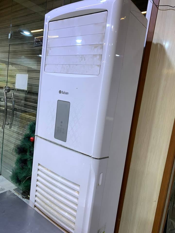 السلام عليكم 3 سبالت واحد ع 150 ابيع كوم حديد ول مجمده ب50 مستعجل عليهم والله رقمي واتسب ***********.
رقمي لتصال ***********
