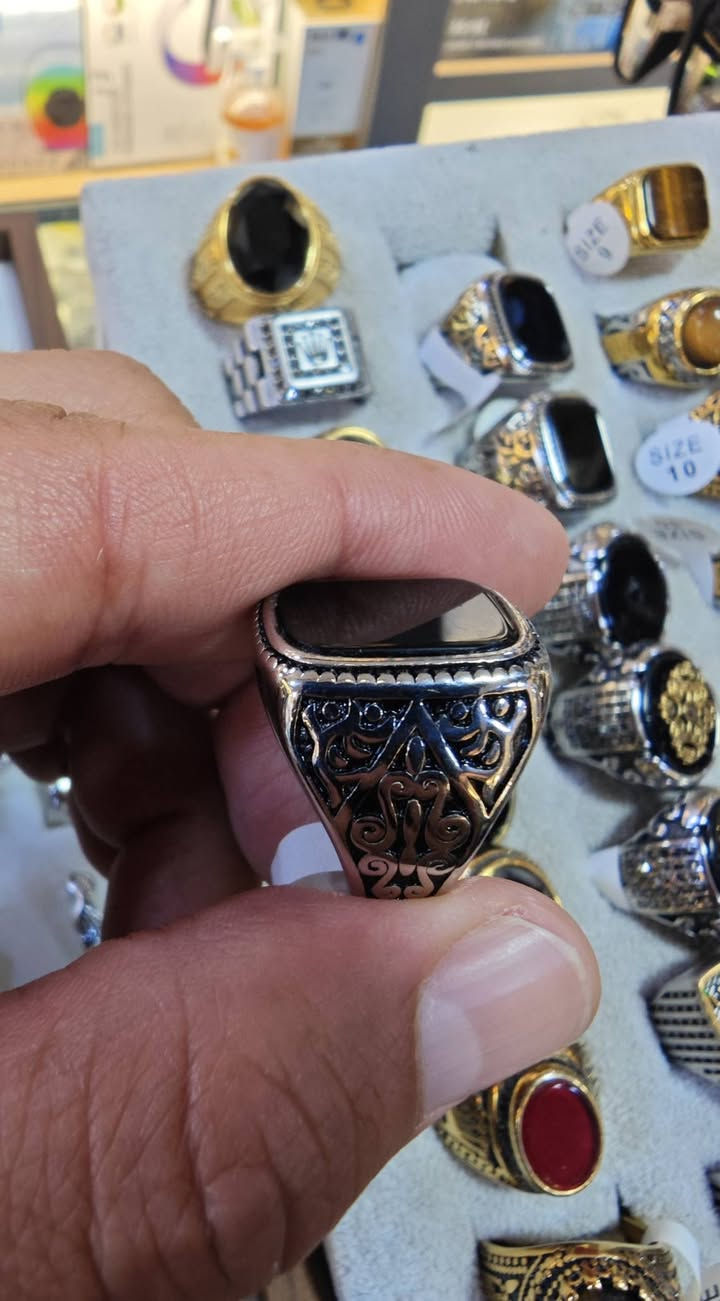 خواتم وحلقات رجالية
خاتم 5 الاف 
حلقة ب 3 الاف 
وتعال شوف بنفسك الالوان وشوف شگد نوعيات اصلية
مكتب وسام فون


**إذا كنت صاحب هذا الإعلان وتريد حذفه لأي سبب، رجاءا أرسل رسالة إلى الدعم الفني**