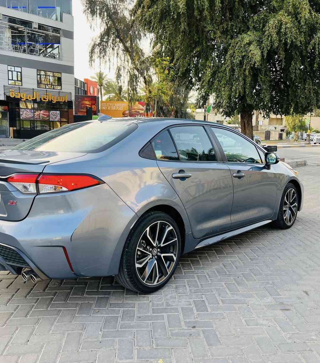 السلام عليكم 🔥😎 بيع فقط 
تيوتا كورلا 2022 امريكي 
رقم بغداد انكليزي تحويل مباشر ب اسم المشتري 

عداد المسافه 27 الف KM 

صور الحادث موضح ب اسفل المنشور 🔻🔻

بدون ايرباك سونارها مرفق ب المنشور ✅

المواصفات SE 🔰
الون مميز بحري 
تحكمات ستيرن 
محرك 2.0 
شفتات ب الستيرن 
مقاعد مخمل 
دشبول مطعم كريمي 
سويج شخاطه 
شاشه 
كامره 
اشاير ب المري 
اوتو هولد 
سايد بريك دكمه 
وضعيات قياده ايكو / سبورت 
ويل كب 
لايت زينون 
وبعد بيها مواصفات 
 📍 مكان السياره / بغداد الكاظميه 

السعر المطلوب 138 وبيها مجال وبالعافيه ع الياخذها 

📞 ***********

📞 ***********
