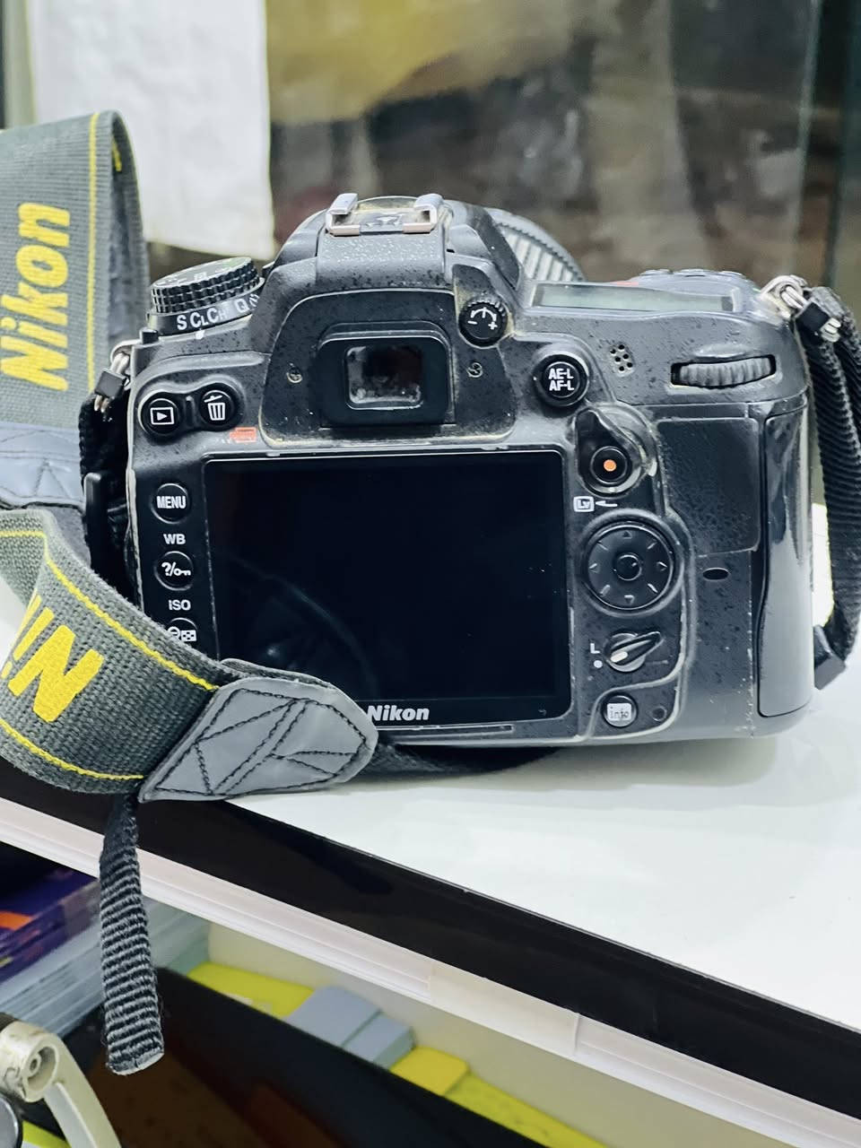 للبيع
كامرا نيكون D7000
مع ملحقاتها بطاريه وجنطه وشاحنه 

السعر 400 
***********
