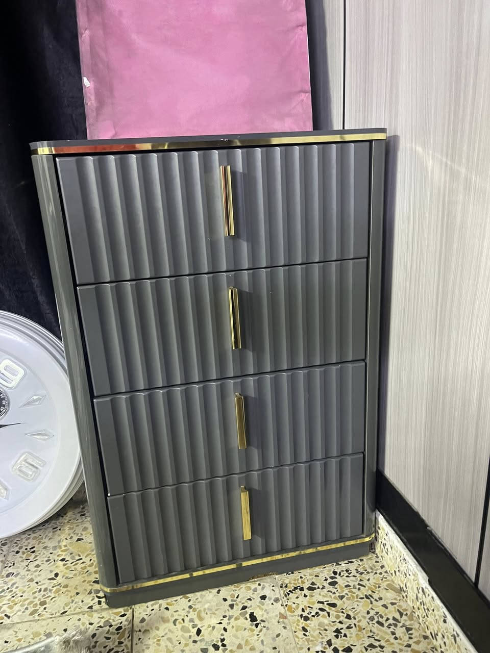 ً
غرفه نوم 9 قطع مكاني بغداد 
*********** 
السعر مليون و 150
