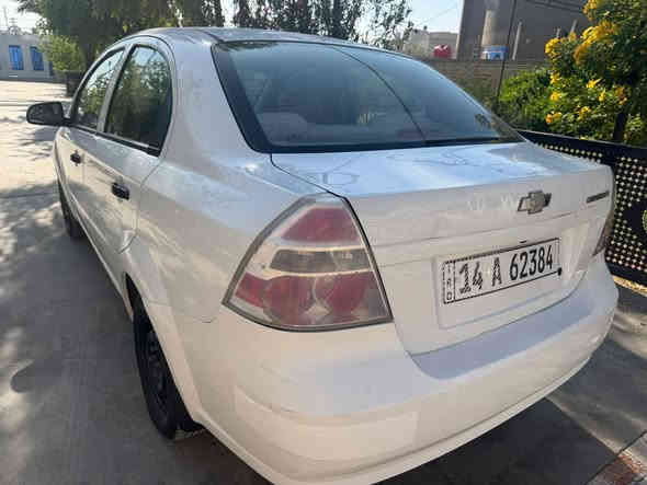 السلام عليكم أفيو 2011 سنويه 31 وهزه جديده كير ومكينه كفاله السياره ماشيه 160 فقط الجاملغ الأمامي مصبوغ وطخه جداً بسيطه باقيه ع وضعها بلهلال الخلفي واضحه بالتصوير  سياره جاهزه السعر 68 بيع سريع للأستفسار***********
