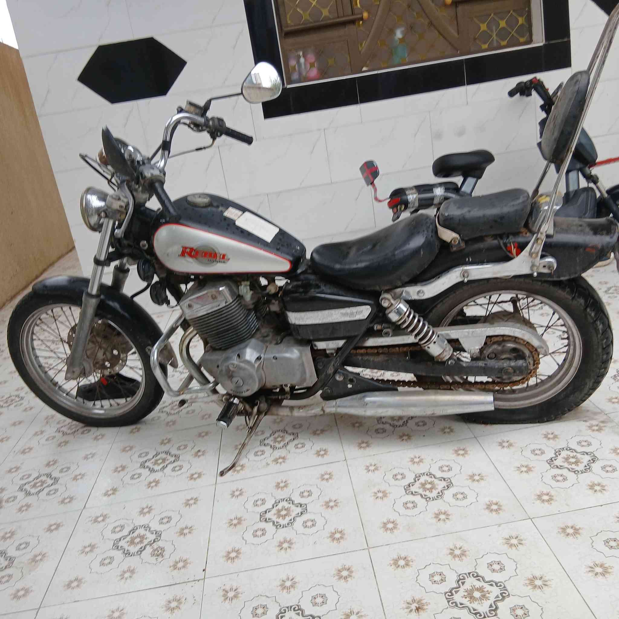 السلام عليكم للبيع دراجه هوندا ريبل اي نقص ما بيه السعر ب ٤٥٠ وبيه مجال رقم *********** ادمن وافق
