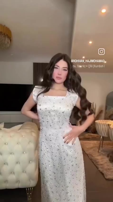 الواااانه تجنن 🦋😍
قماش الزي الكردي… فخامة من أول نظرة ✨تول مطرّز بنقوش هندسية أنيقة مع بطانة ساتان لامعة بلون برونزي مميز، يعطيك إطلالة راقية #اكسبلورر


**إذا كنت صاحب هذا الإعلان وتريد حذفه لأي سبب، رجاءا أرسل رسالة إلى الدعم الفني**