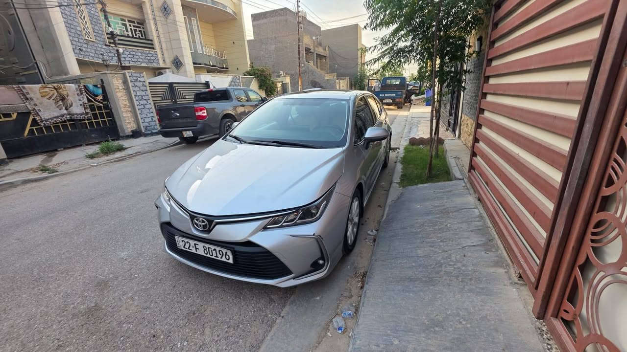 السلام عليكم.
كورلا 2023 رقم اربيل
ماشية 50 الف
محرك 1800 بانزين 
سلايد روف
مواصفات LE وارد خليجي 
السيارة مكفولة كفاله عامة.
المكان. بغداد حي الجهاد
السياره باسمي تحويل ثاني يوم 
السعر 155
رقم الهاتف ***********
