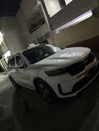 سورنتو 2022 خليجي  6 سلندر   ماشيه 50 الف  فول مواصفات   280 وبيه مجال...