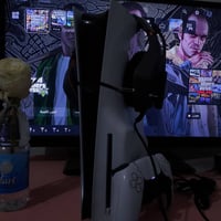 بلايستيشن5 • ما مفتوح • سماعات ويد اضافي