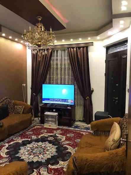 للبيع دار او مراوس بناء درجه اولى 
المنصور حي العربي قريب للجوازات مساحه ١٢٤ متر جبهه 7.30
بناء 2019
دار بناء حديث ممتاز يتكون من ثلاث غرف نوم + استقبال + حولي + مطبخ + ٢حمامات + كراج وحديقه ارضيه 
مرمر وابواب صاج وشبابيك PVC درجه اولى 
الطابق الاول 
كراج وحديقه واستقبال ومطبخ وحولي 
وغرفة نوم وحمام ومناور عدد ٢ 
الطابق الثاني 
٢ غرف نوم + بالكونه + حولي + حمام 
الطابق الثالث
بيتونه + سطحين
للاتصال ***********
اخوان الشراي يتصل
