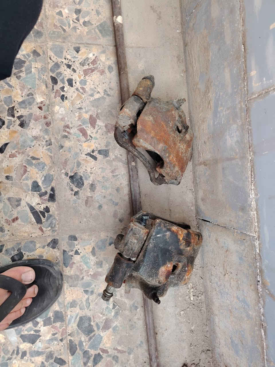 الفوك فجوج مال فتنون مال بريك سعرهن(30)*********** 
وياهن اسطابكسل مال هايسه صفحه اليمين سعره 30
