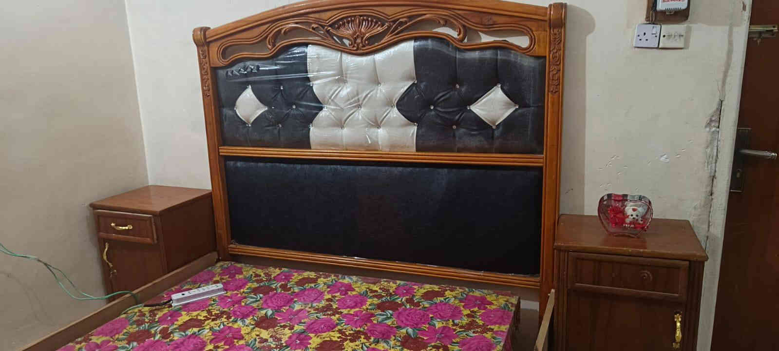 السلام عليكم غرفه مستعمله نظيفه كلش العنوان بغداد شارع حيفا السعر 550
الاستفسار على هذا الرقم ***********
