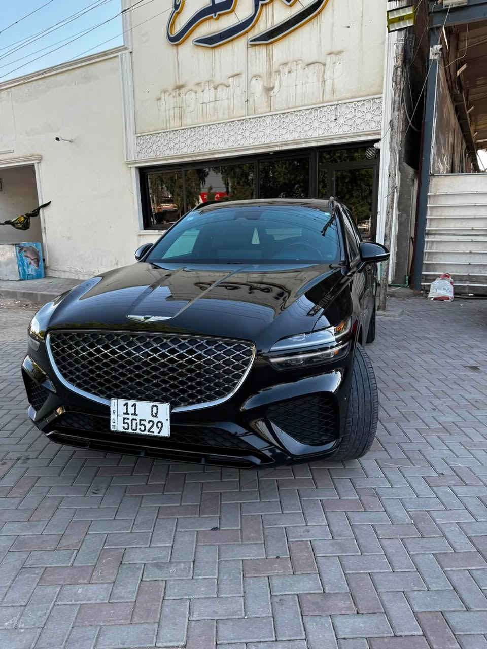 فخر الصناعة الكورية هونداي جنسز موديل 2023
GV70 برستيج اعلى فئة 
تتميز فئه البرستيج ب اعله موصفات والرفاهيه 
مقاعد جلد نابا مع تتفئه وتبريد 
تحكم كهربائي كامل المقاعد 
الكاميرات محيطيه 360درجه
رادارات امامي خلفي تلقائي الحماية من التصادم
نظام فرملة الطوارئ الذاتية عند الطوارئ
ونظام مراقبة النقطة العمياء في المرايا 
مع عرض الكاميرا في لوحة المسار
ميزة ركن السيارة والتحكم بها والتقديم والتأخير 
عن بعد باستخدام ريموت السيارة الذكي.
النظام الصوتي: نظام عالي النقاوة من شركة Lexicon 
مكون من 16 مكبر صوت لتجربة صوتية محيطية. 
سياره بيه موصفات هواي ما ذكرته 
فتحة سقف بنورما
  داتا شو صندوق ذكي عند لاقتراب 
خازن ميموري 
نضام ترحيب عند الاقتراب 
عدادات ثيم متغير حسب وضعيت القياده 
انضمه قياده متعدده 
لايت تفاعلي 
اوتو بارك 
شفتات بل مقود 
عنوان سياره الكاضيمه 
رقم هاتف صاحب السيارة
 ***********

