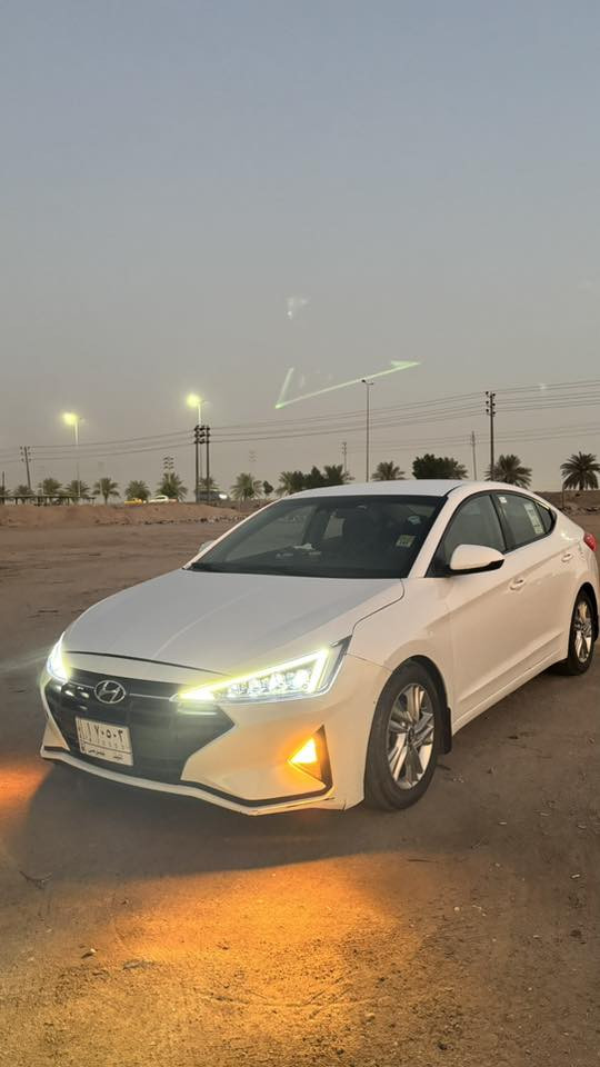 هيونداي النترا 2019 وارد السياره عورتها بسيطه جاملغ ايسر وشبر من البنيد ولباقي كفاله حتى الحداديه جديده 
( اقل من سنه السياره تصير حره لان معوقين) 
محرك 2000 دوش الگير اي تي 3 أنظمة قيادة
 وما شاء الله عليها 
سعرها 130 ومجالها شي بسيط
***********
