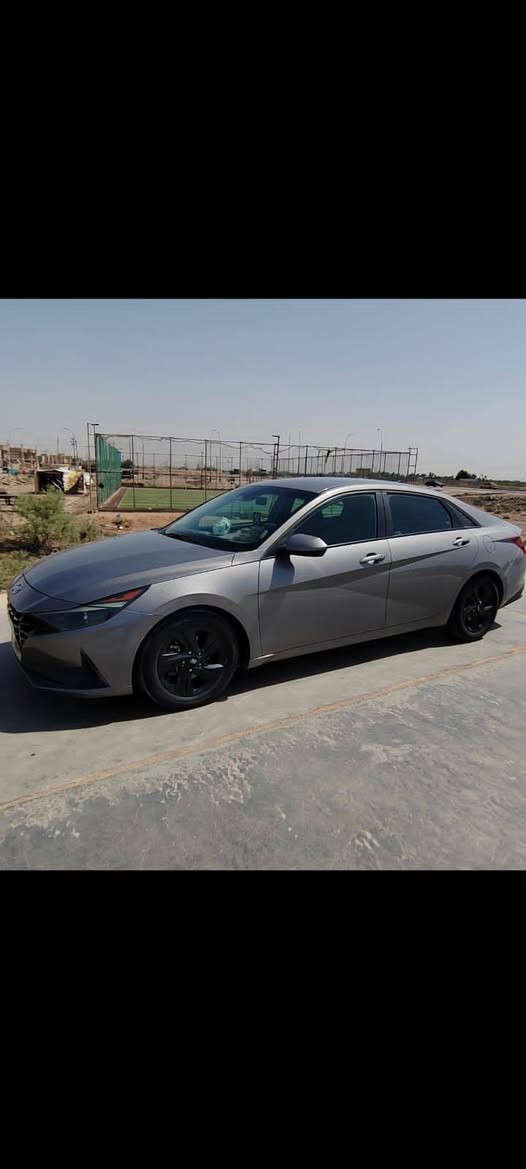 السلام عليكم 
النترا للبيع موديل 2022 فول عده الفتحة
رقم ذي قار معوقين وكالة ثاني يوم المعوق يمي
مواصفات ( ثلاث انظمة قيادة سبورت ايكو نورمال - مثبت سرعة - رادار امامي خلفي جانبي - تدفئة بالكراسي - تبريد منفصل - مانع انزلاق -سايد بريك كهربائي - بصمة ابواب- بصمة تشغيل - تشغيل عن بعد -ايرل نفگيشن - كامره دواره - شحن لاسلكي - عداد ديجتال - شاشة تدعم أندرويد اوتو و ابل كار بلي )
السيارة ماشية 50 الف كيلو متر مو ميل استخدام شخصي
الضرر تبديل بنيد و چاملغ بدون دواخل (حادث سطحي) و الچاملغ الاصلي موجود ضربته اقل الشبر
السعر 142 و بيها مجال للشراي
الاتصال على الرقم ***********
