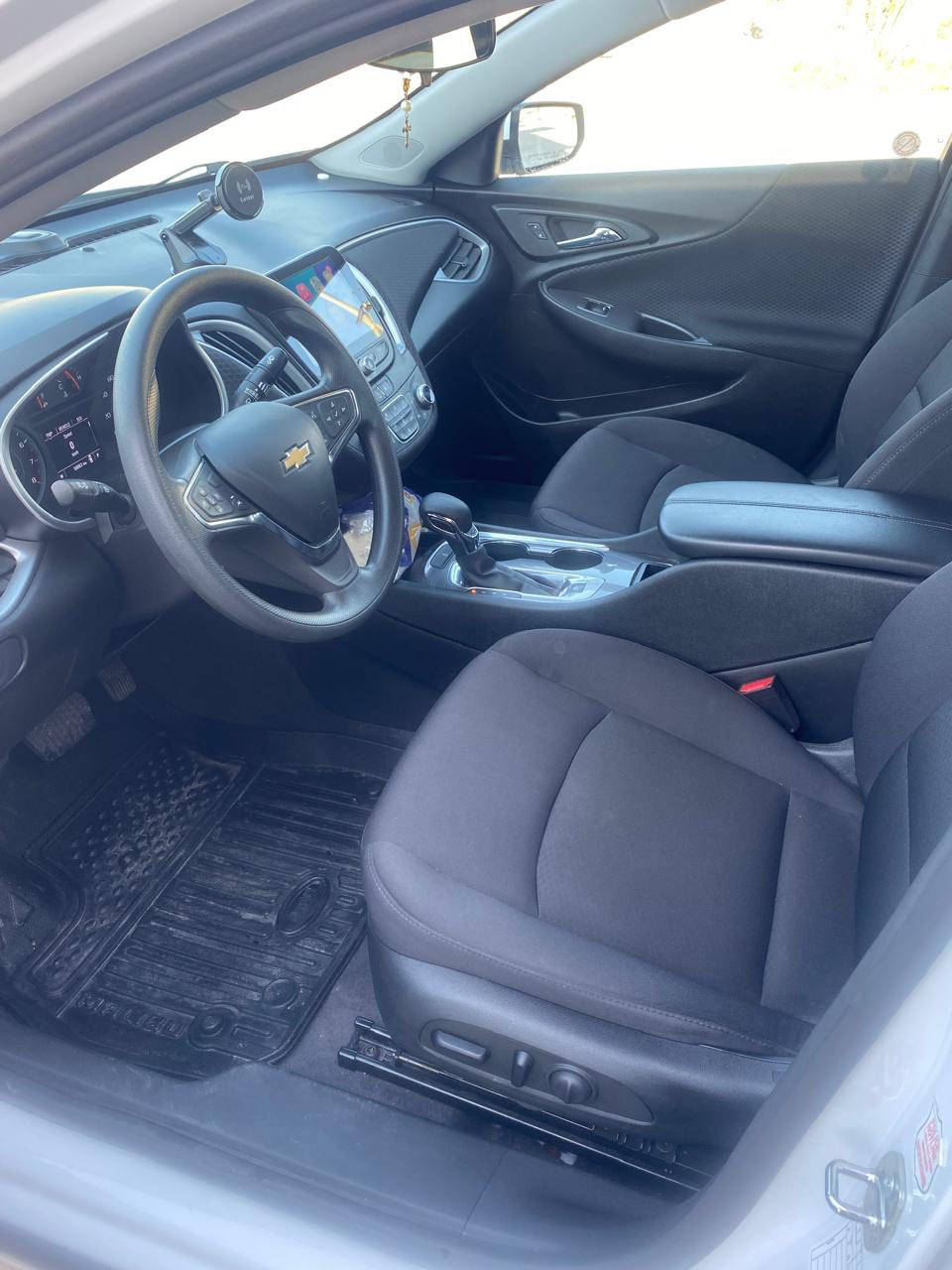 ماليبو 2023 LT
بدون صبغ بدون ايرباك 
اللون ابيض 
بصمه تشغيل عن بعد رادار كشنات تدفئه كهرباء 
ليزر بالدشبول تحديد سرعه ومسار 
ماشيه 37000 مايل 
رقم سليمانيه / مكانهه سليمانيه
فقط كارت اقل الشبر بحافة البنيد 
السعر 147$
هاتف ***********
