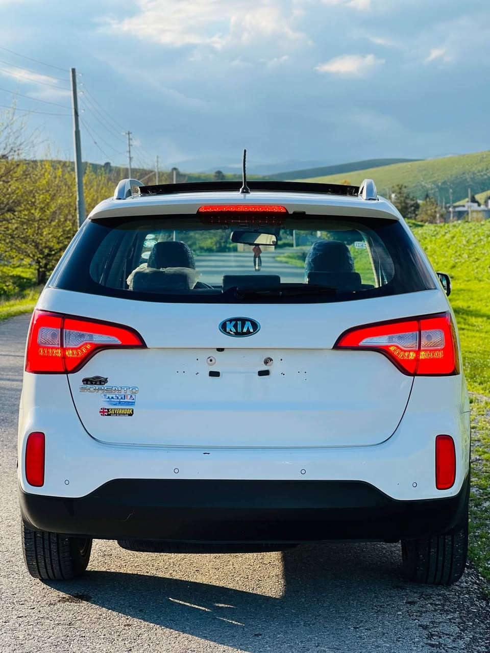 Kia Sorento 2014 V4
کیا سۆرینتۆ ٢٠١٤ ٤ بستۆن 
فول فول مواسەفات 
1. بەسمە 
2. پەردە 
3. پانۆراما 
4. کوشن جڵد 
5. تاعدیل سورعە 
6. شاشە لەمس 
7. لایت ناوچەی کوێر 
8. ئاوینە کارەبا 
9. حەساسی پێش و دوا 
10. ٣ ڕیز کوشن                                                                                            11.کامێرە  

سەیارەکە بێ بۆیاخ و بێ ساردو بێ کرانەوەیە مەکینەی ئەوروپی لەسەرە نەکراوەتەوە 4 تایەی تازەی لە ژێرە
سەیارەکە ماڵی دۆستە سەنەوی تا ٢٠٢٩ تازەیە و رەقەم    سلێمانیە نرخی 185 معامەلە 
ژمارە موبایل: *********** Singapore
