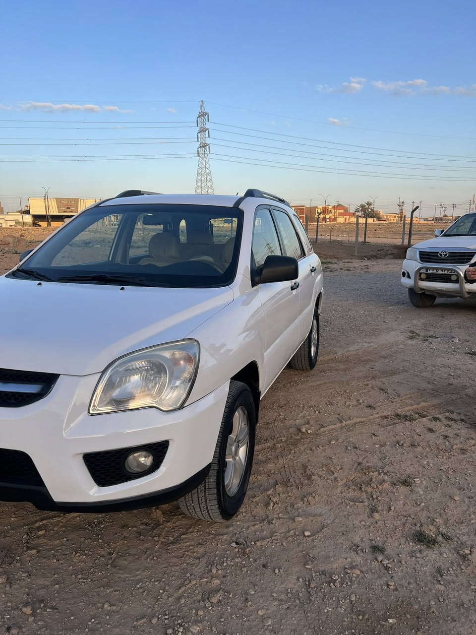 كيا سبورتج 2009
خليجي محرك 2000 
صدر تايرات محرك تبريد كله شرط 
السياره عليها ادامه كامله 
بنيد مبدل بدون دواخل شرط 
وبيها صبغ بلجاملغ اليسار فقط 
السعر 113 

مكاني تكريت 
***********
