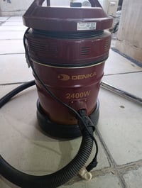 مكنسه كهربائيه نوعيه DENKA للبيع ب ٣٠الف شرط شغل وبه مجال رقم ٠٧٧١٣٢٨٠...