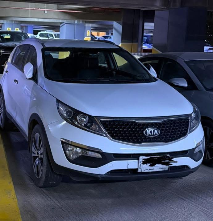 سبورتج 2016 مكفوله خليجي رقم بغداد بسمي ماشية 163 كير محرك خير من الله مواصفاته مري شفط ثلاجة بالجكمجة شاشة كبيرة حساسات تخم تاير مري شفط كاعية مدوشمة جلد ويل 18 السعر 170 وبيه مجال مكان السيارة بغداد للاستفسار الاتصال على الرقم 0778 007 5883
