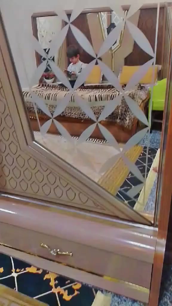 للبيع مليون وربع غرفه نضيفه11 قطعه مكان الامين


**إذا كنت صاحب هذا الإعلان وتريد حذفه لأي سبب، رجاءا أرسل رسالة إلى الدعم الفني**