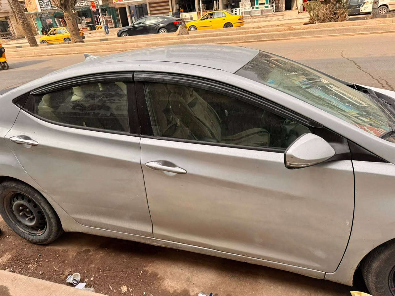 السلام عليكم سياره النتره ١٢ أمريكي صبغ حزام بدون دواخل سياره ليبل واحد لون سلفري جاهزه وكاملة سياره خير من الله مكينة ٢٠٠ شاشه كامره تدفئه رقم بغداد مكاني ديالى بعقوبه ***********  السعر ٩٠ وبيهه مجال شراي اتصل عليه وتدلل مو شراي لا تعبني ولا اتعبك رحمه الموتاكمم
#مراوس #ترهم
