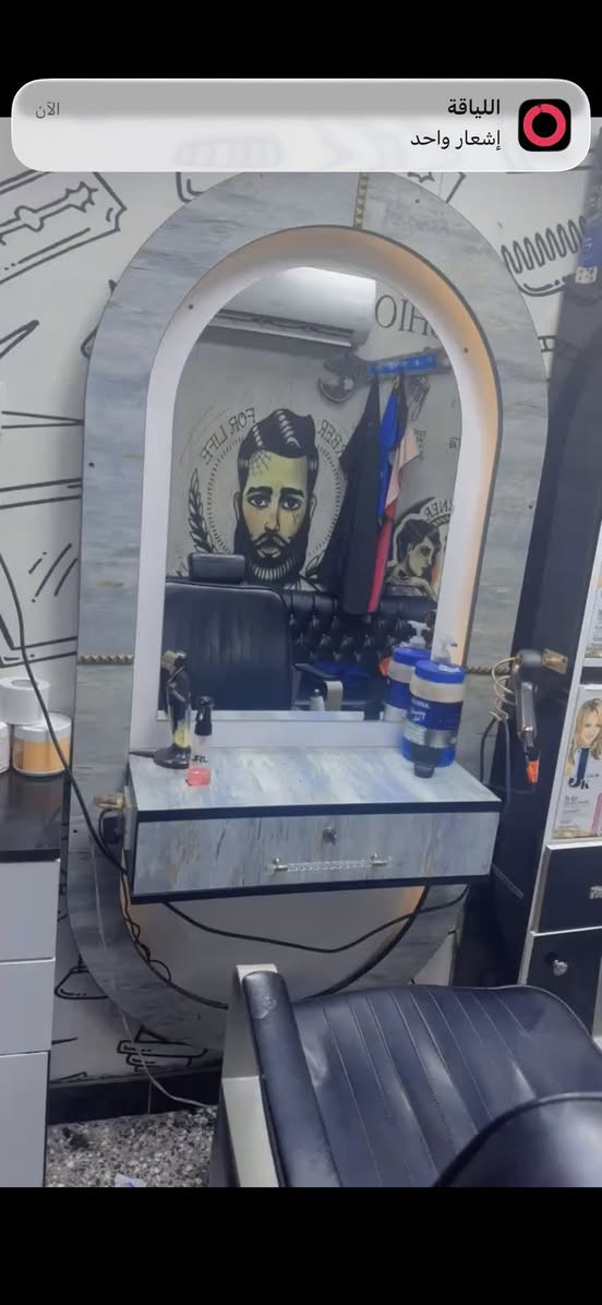 السلام عليكم مرايات  عدد 2 مع جرارات للبيع نضيفات جداً عنوان بغداد الامين الثانية ***********
