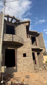 حديثه مجاور مدرسة الشباب • ٢٠٠م • باقي تشطيبات