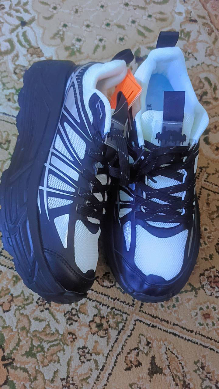 قياس 41/43 السعر 12الف مع توصيل


**إذا كنت صاحب هذا الإعلان وتريد حذفه لأي سبب، رجاءا أرسل رسالة إلى الدعم الفني**