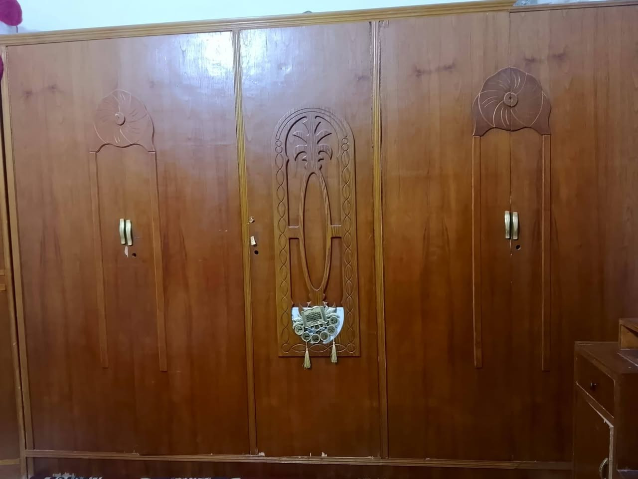 بسم الله الرحمن الرحيم من معمل ومعرض أبو مصطفى العزاوي تم استبدال غرف نوم قديمه بغرف نوم جديده حسب الطلب لاخونا أبو علي الزهيري. ** العنوان ديالى قضاء المنصوريه دلي عباس قرب دراسة الزنابق الاستفتاء على الرقم ***********
