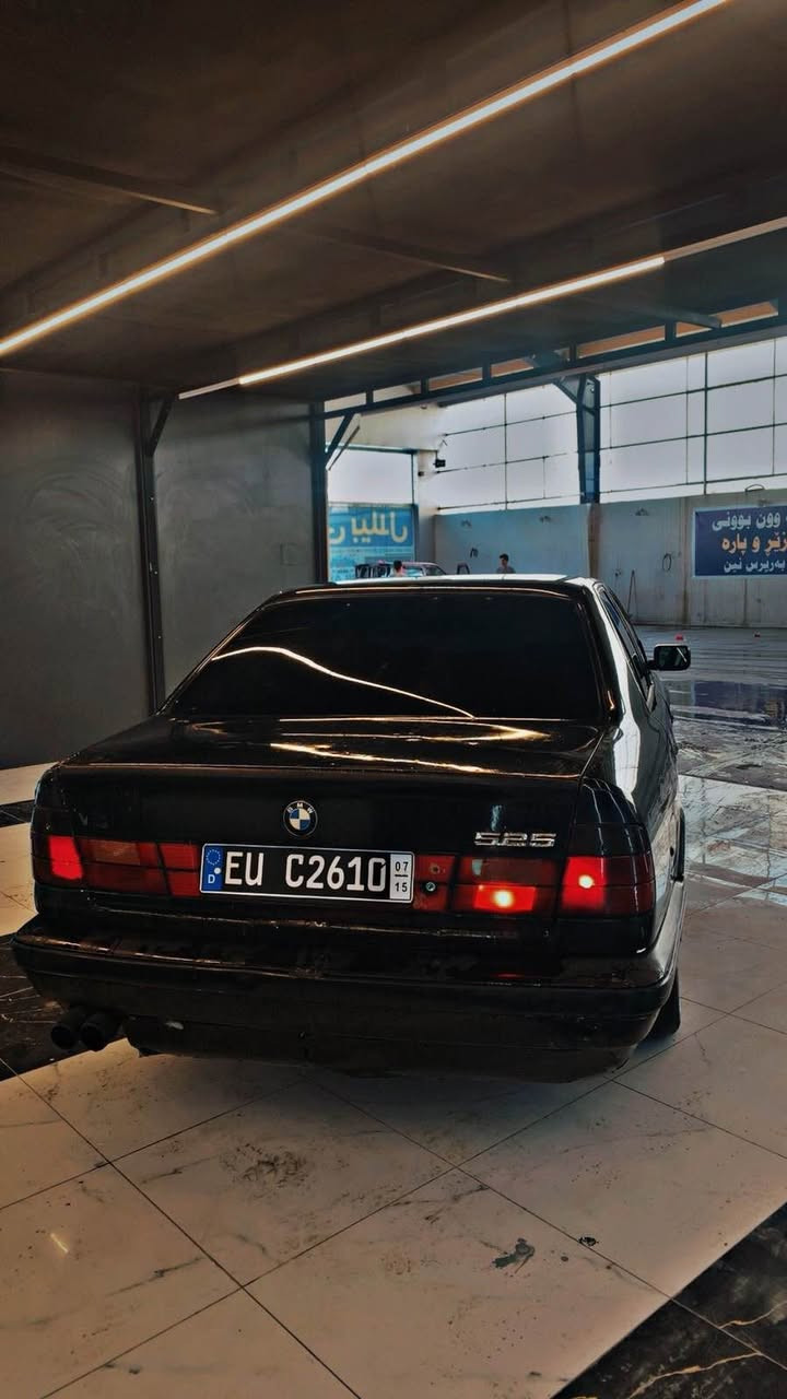 Bmw  520 بۆ فرۆشتن
سعر 22 و معامەلە
مؤديل1992
مكينه 20  گيرحادي
منفيست اسلي يبراهم غليل 2جام كاره با قفل مركزي
ABSته بريد ساردو گرم
حام بؤياغ  له سر ساغه
چوار تايه و ويلي لؤك  
گؤرينه وه ش ده كه م له سه ر دل گرتن
بۆ زانیاری زیاتر وەرە نامە یان تەلەفۆن بکە
*********** أربيل, العراق
